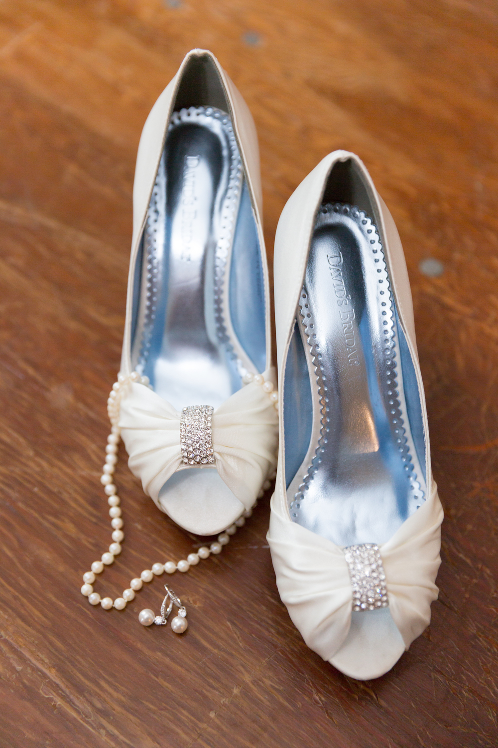 brides shoes and jewelry 