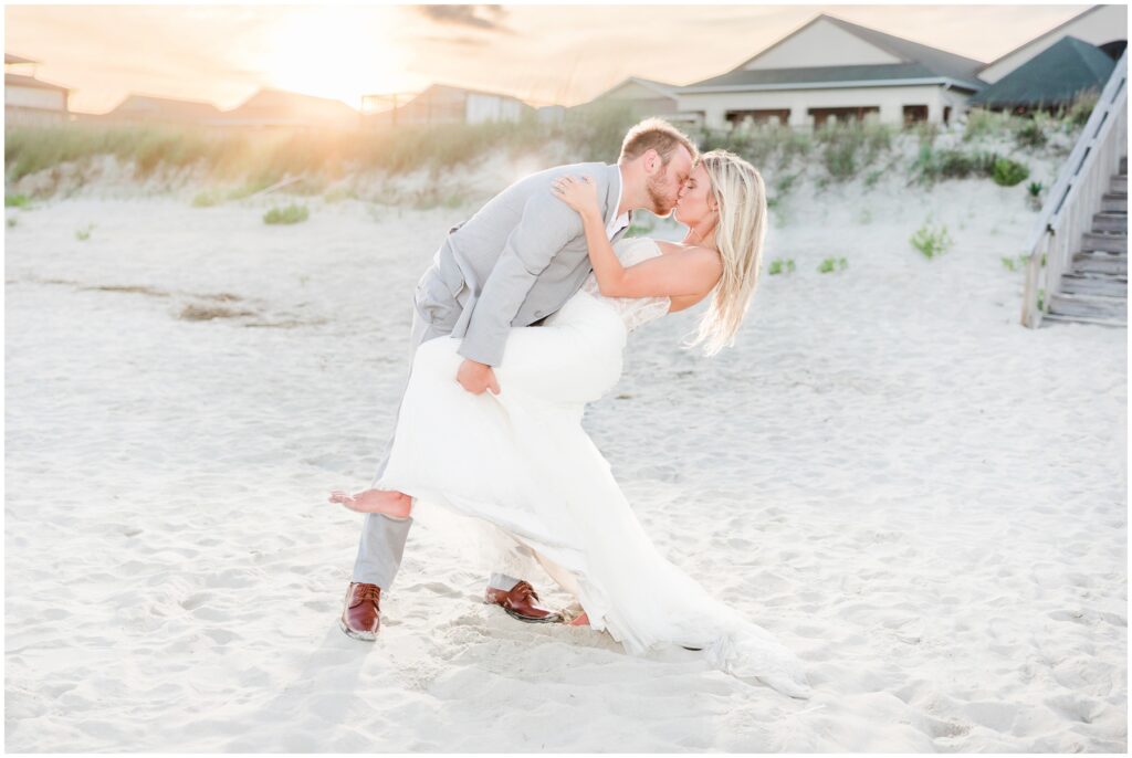 The Isles restaurant & Tiki bar, ocean isles beach weddings - Hannah Ruth Photography - Sunset kiss