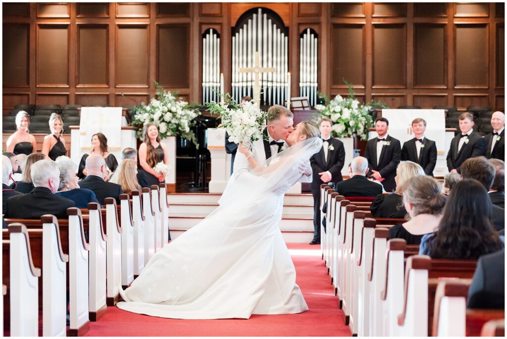 Pawleys Island wedding photographer captures southern church ceremony
