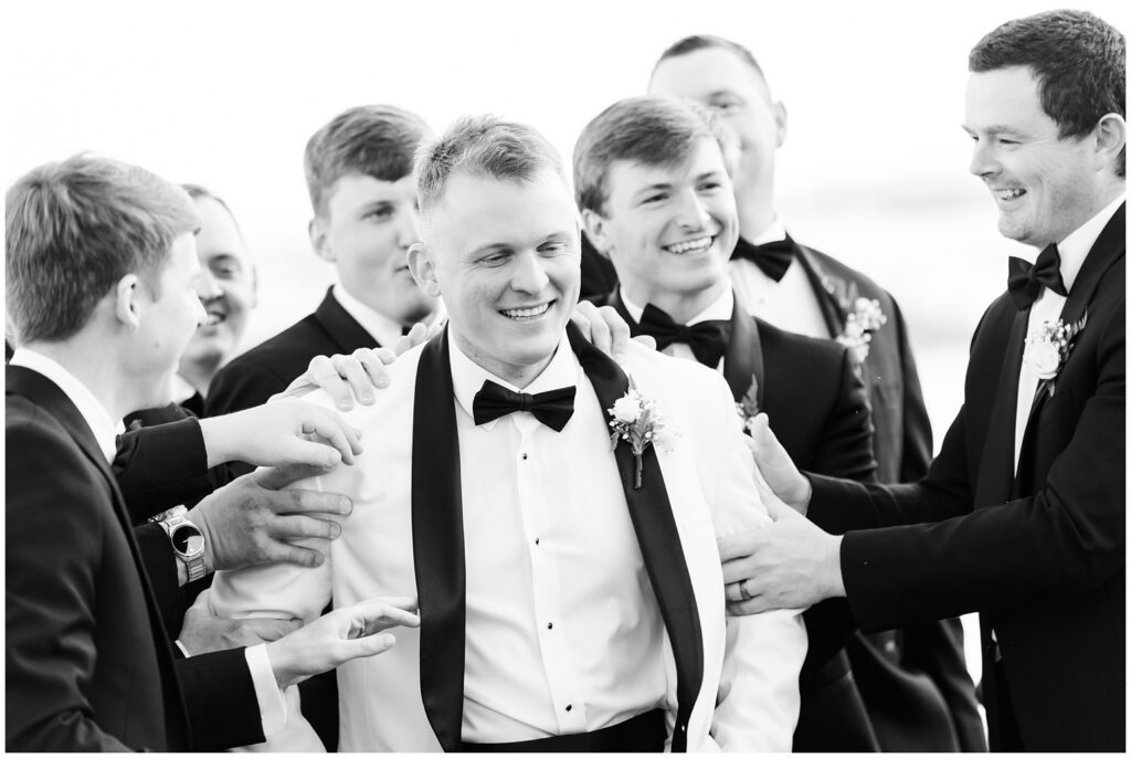 Southern wedding at Belin Church with Spanish moss and coastal views