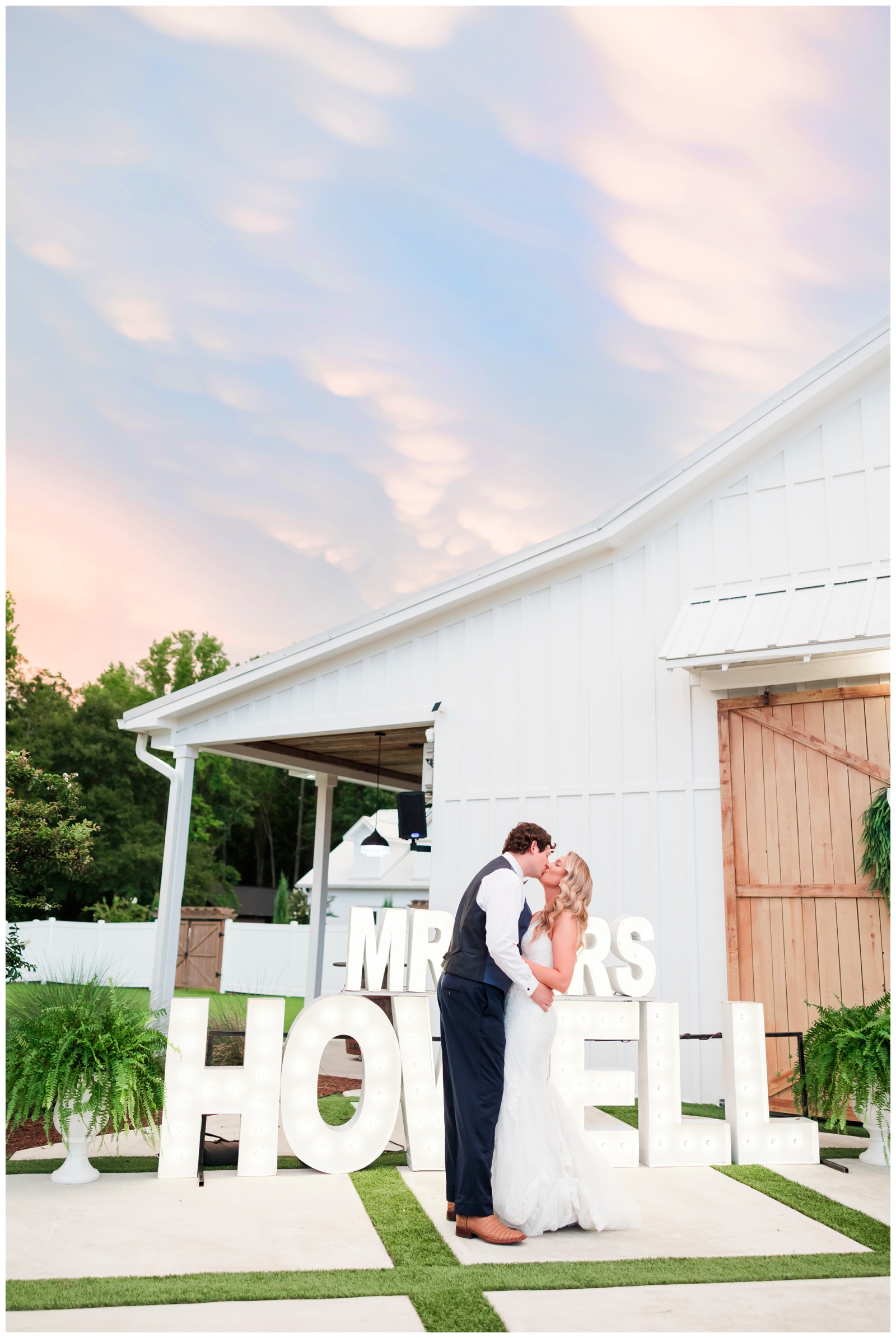newlywed portraits outside Wildberry Farm